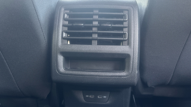 Volkswagen Golf 1.5 TSI Life 5dr Petrol Hatchback